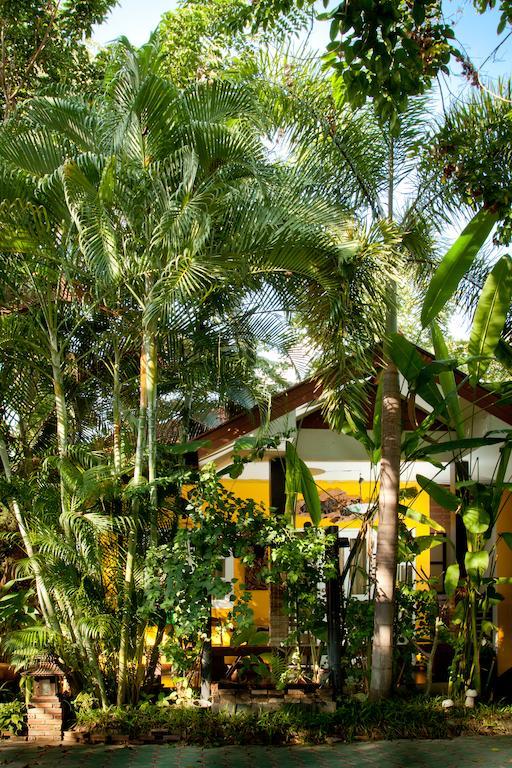 Готель Baan Puang Petch Чіангмай Екстер'єр фото